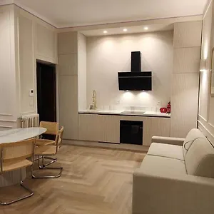 Marcora 6 G Luxury Living Apartment